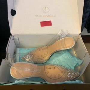 Disney x ALDO Cinderella Glass Slipper Clear Jewel Embellished Pumps Size 7.5